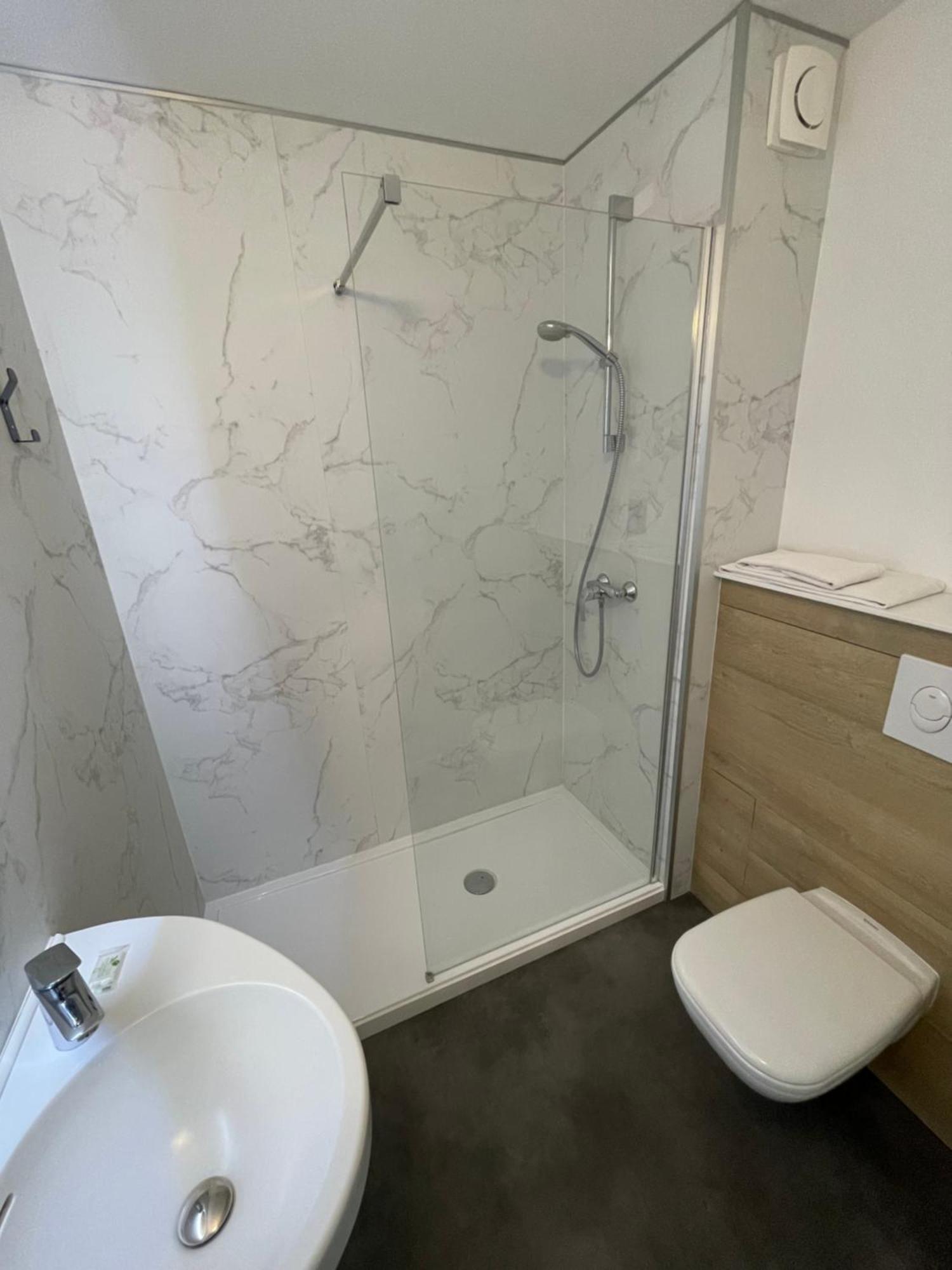 Hotel Castel Neuves-Maisons المظهر الخارجي الصورة