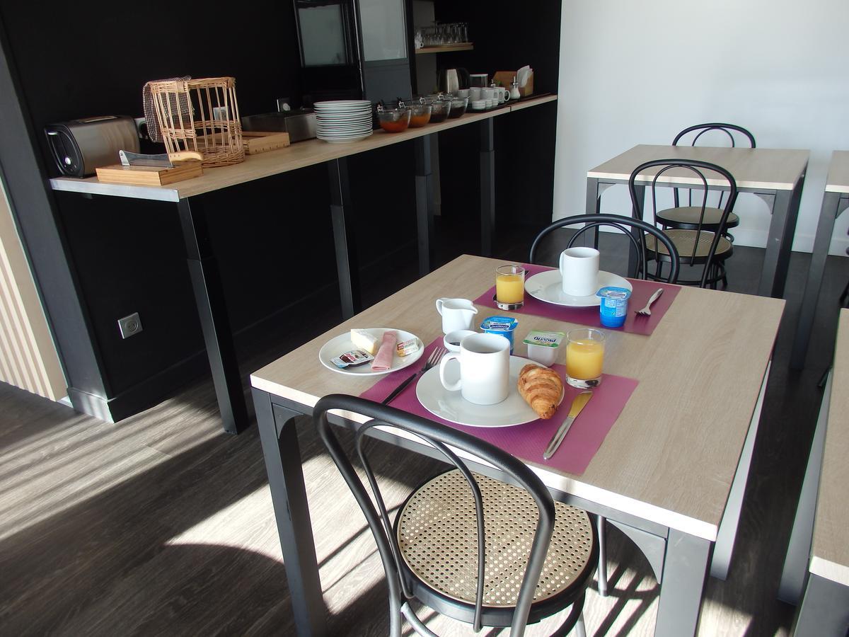 Hotel Castel Neuves-Maisons المظهر الخارجي الصورة